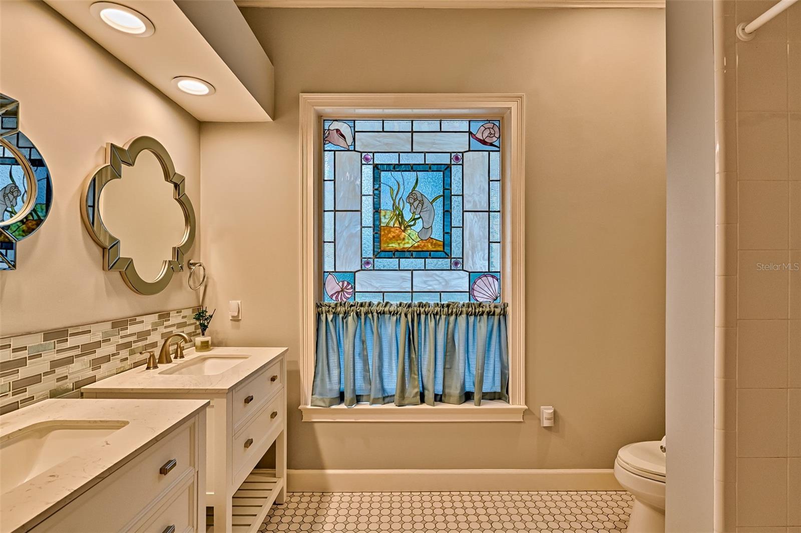 Image 32 of 64 For 10505 41st Place