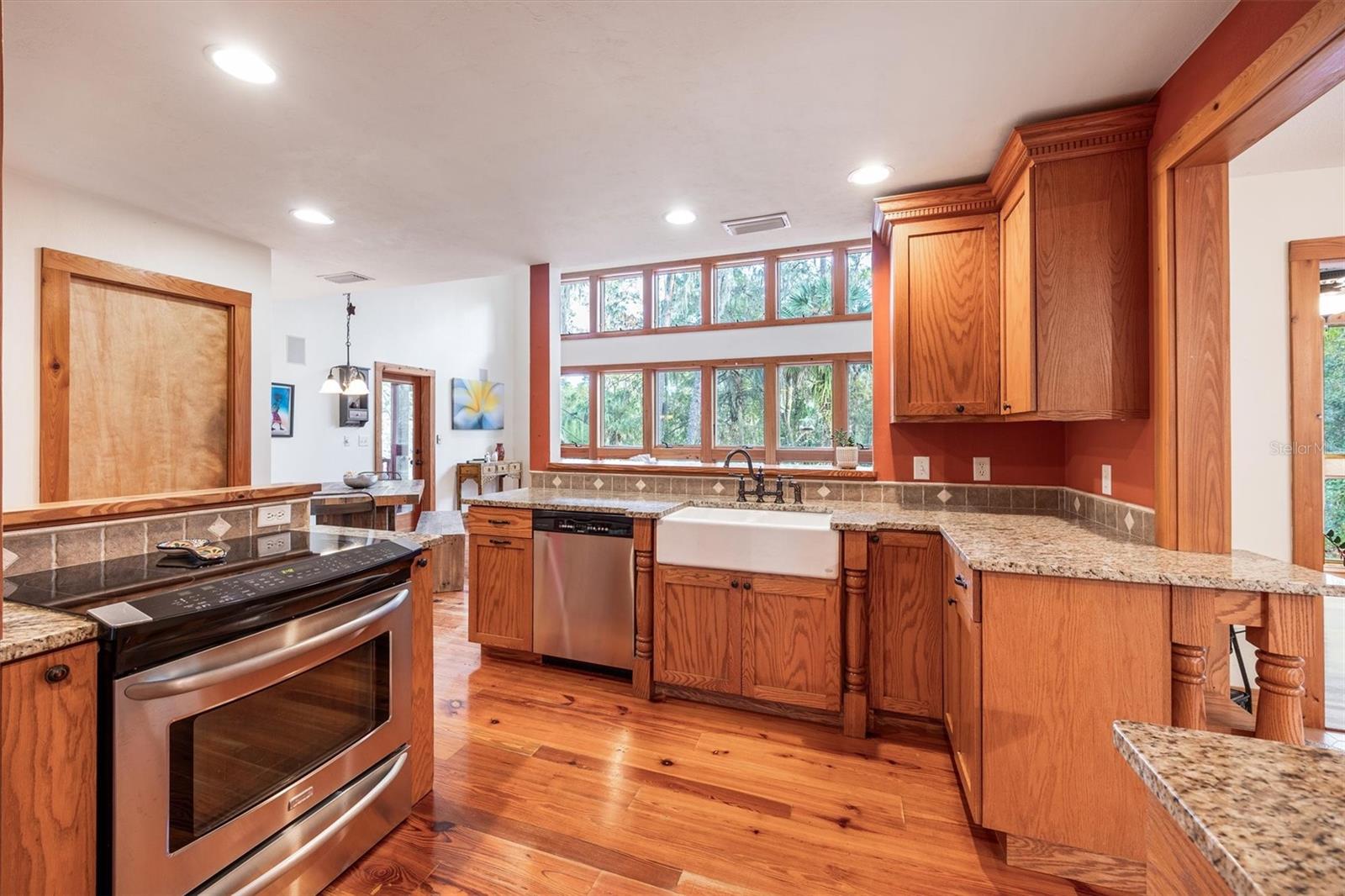 Image 11 of 72 For 22675 75th Avenue Road