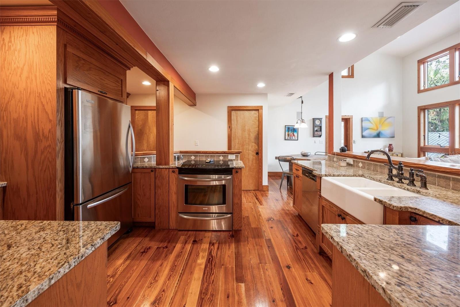 Image 12 of 72 For 22675 75th Avenue Road