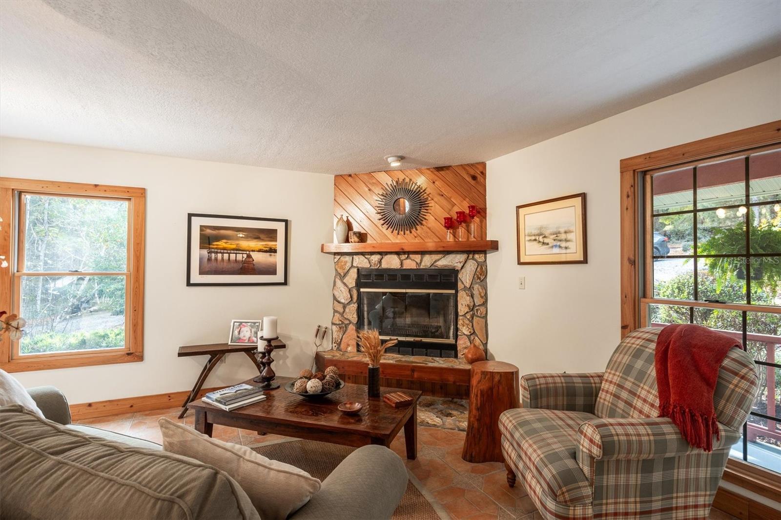 Image 16 of 72 For 22675 75th Avenue Road