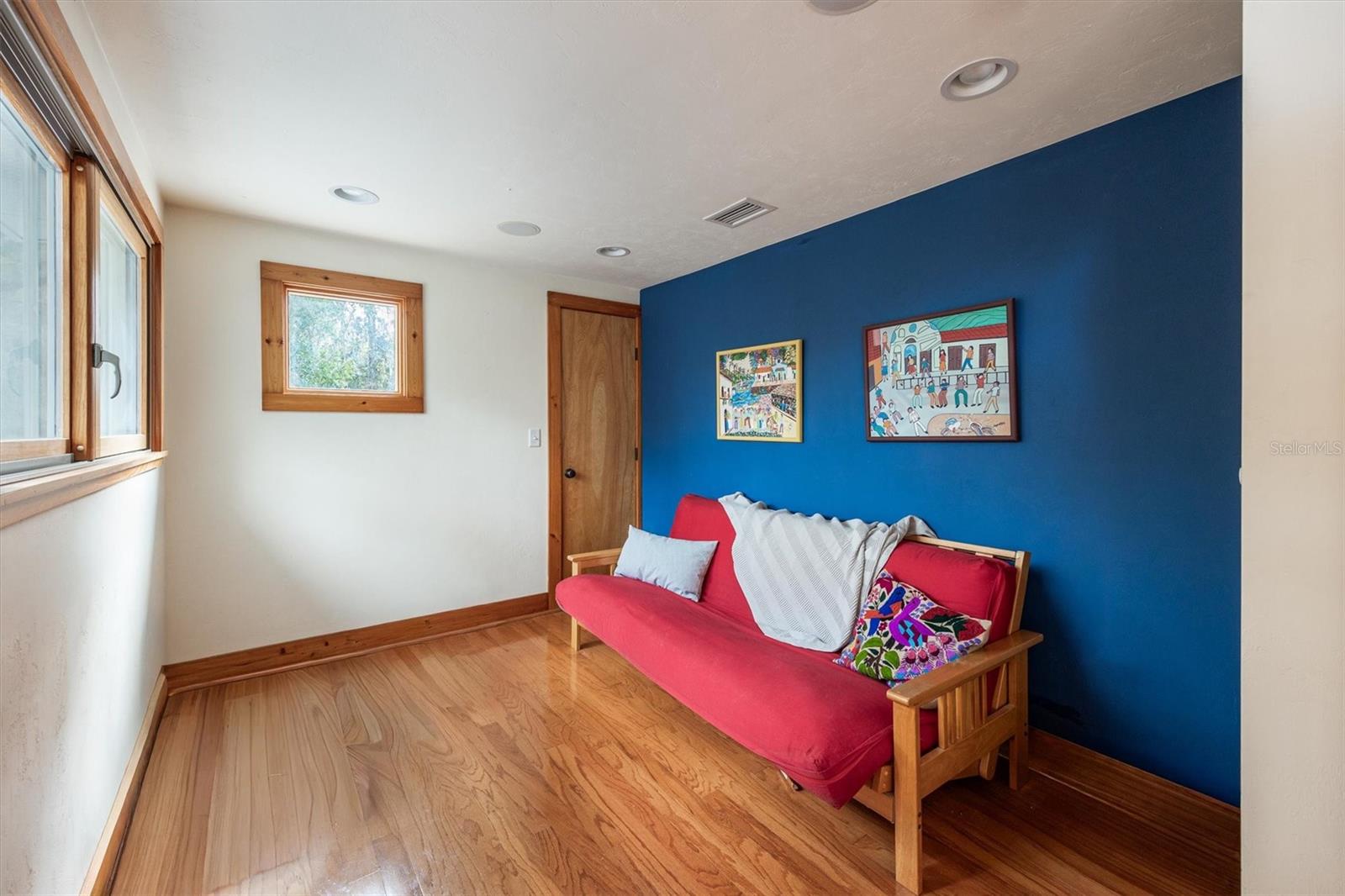 Image 38 of 72 For 22675 75th Avenue Road
