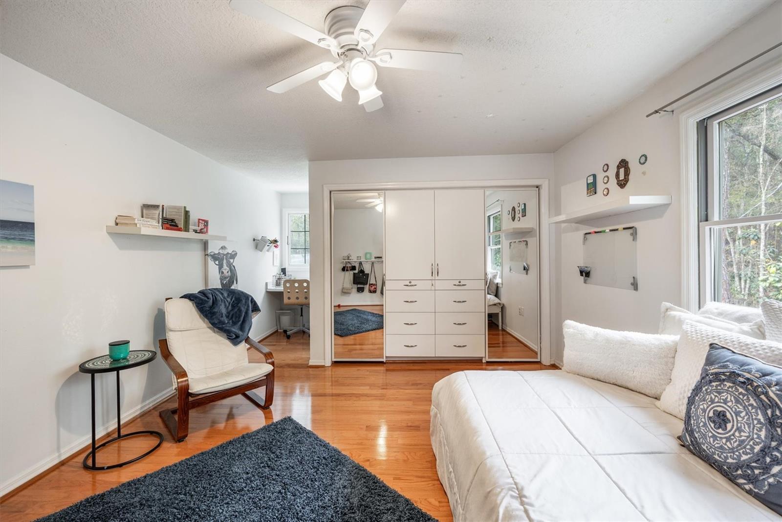 Image 41 of 72 For 22675 75th Avenue Road