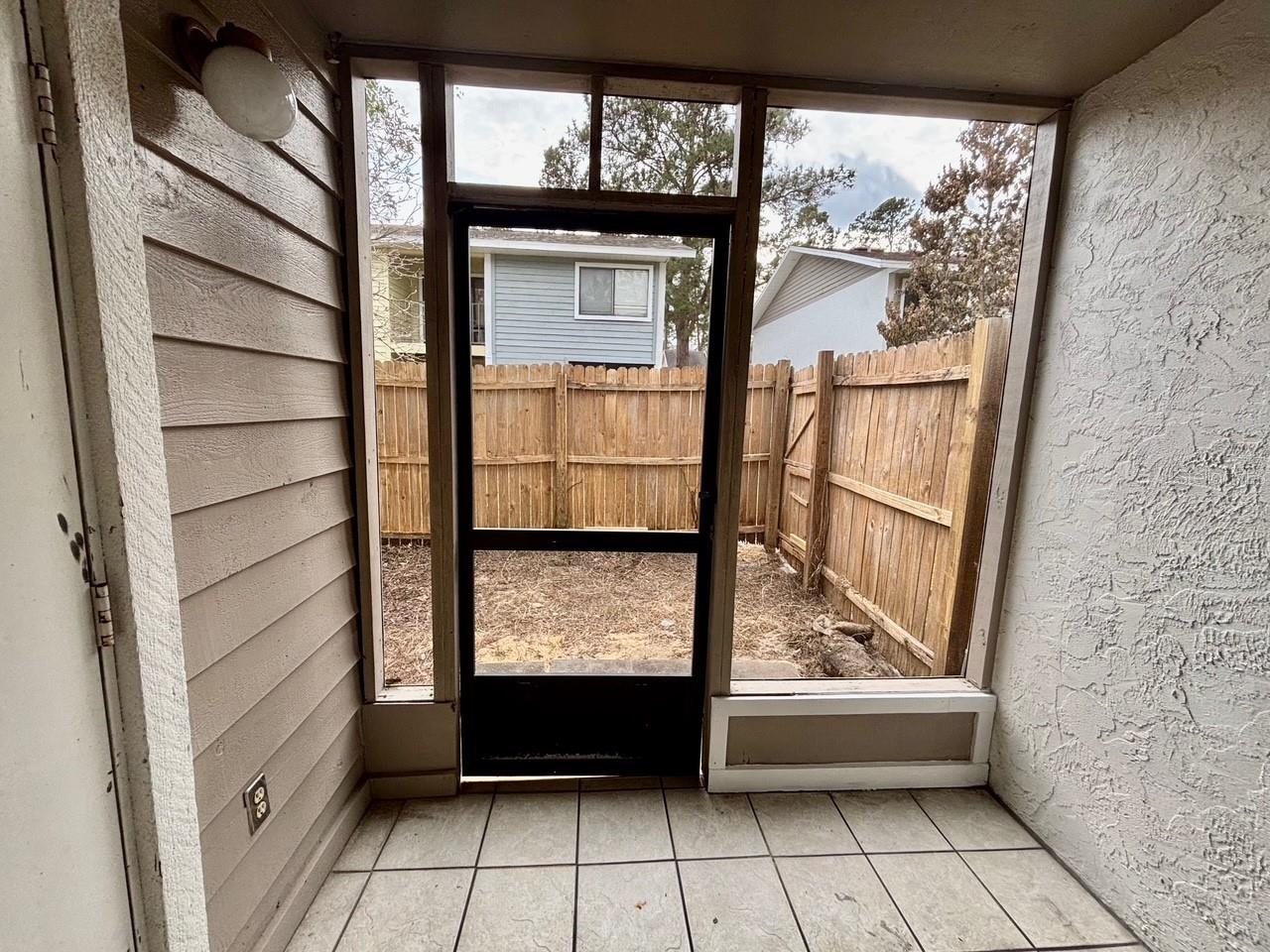 Image 14 of 19 For 4009 20th Lane