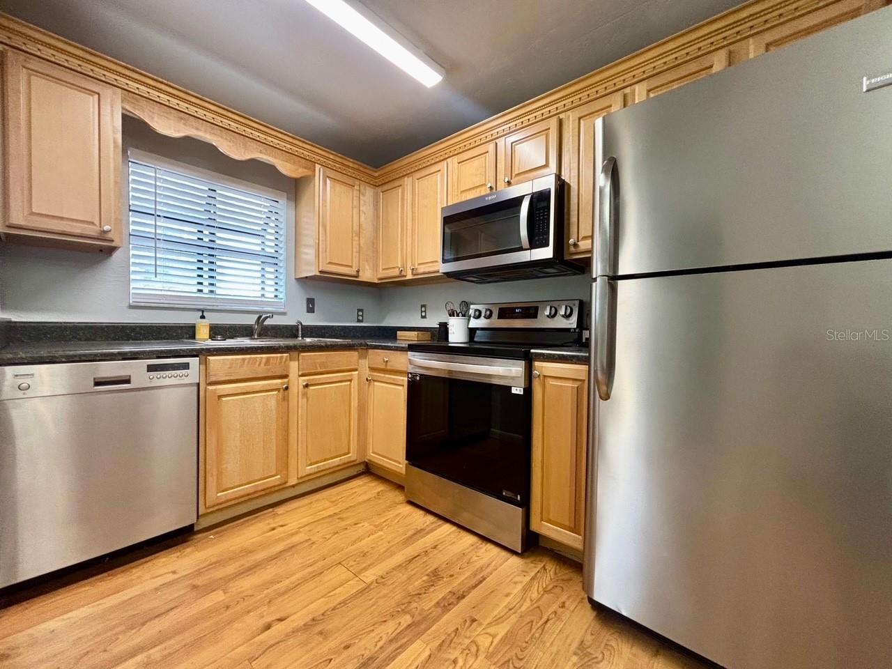 Image 5 of 19 For 4009 20th Lane