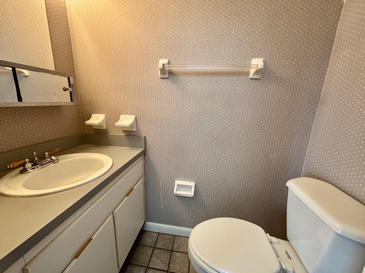 Image 6 of 19 For 4009 20th Lane