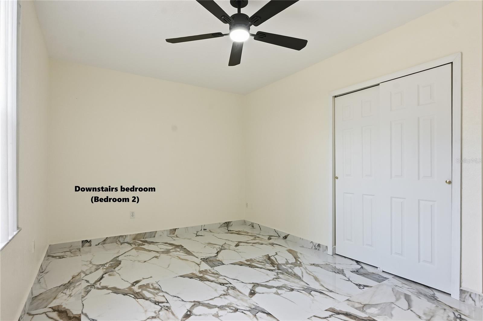 Image 21 of 39 For 174 Clubview Circle