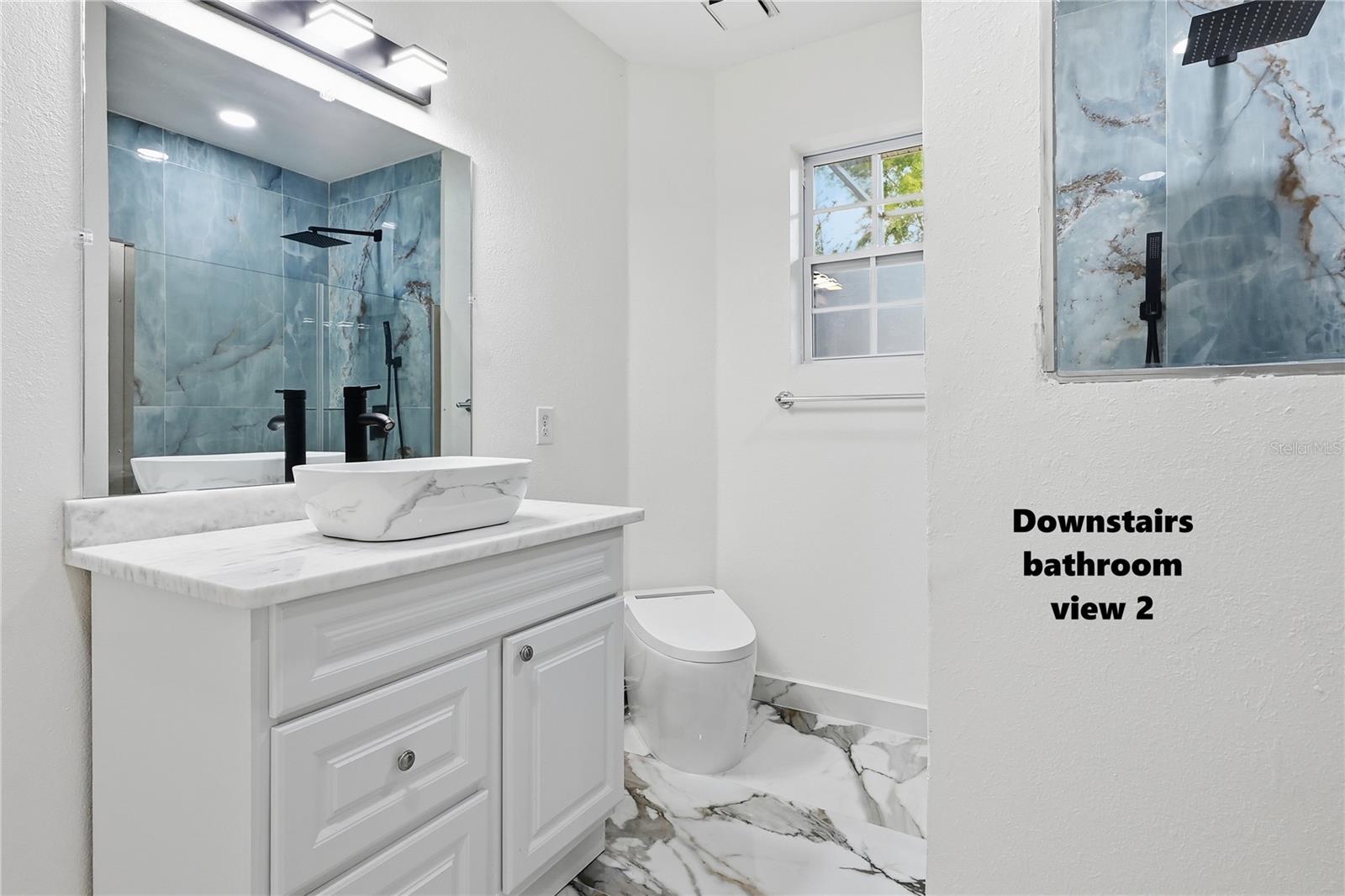 Image 23 of 39 For 174 Clubview Circle