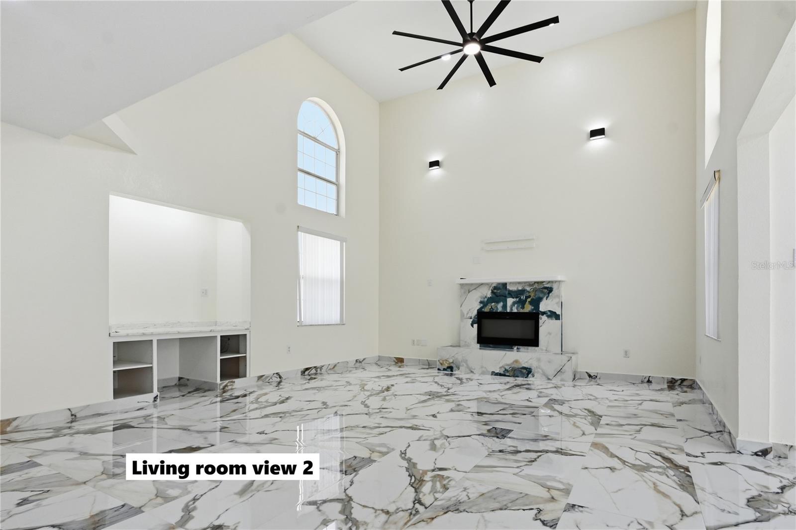 Image 8 of 39 For 174 Clubview Circle