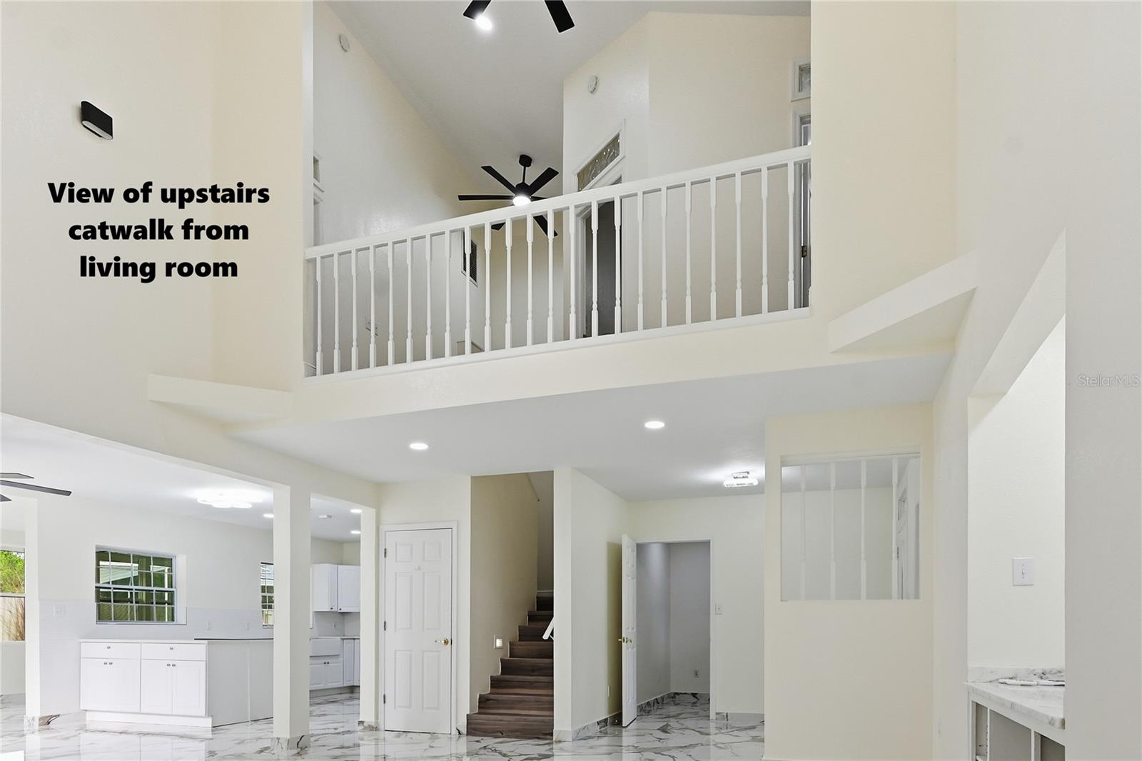 Image 9 of 39 For 174 Clubview Circle