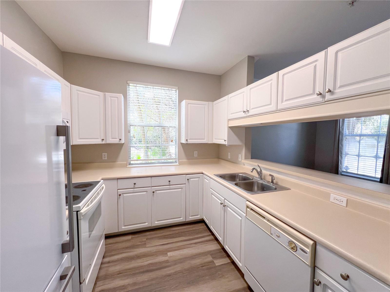 Image 5 of 16 For 2211 16th Terrace 2211