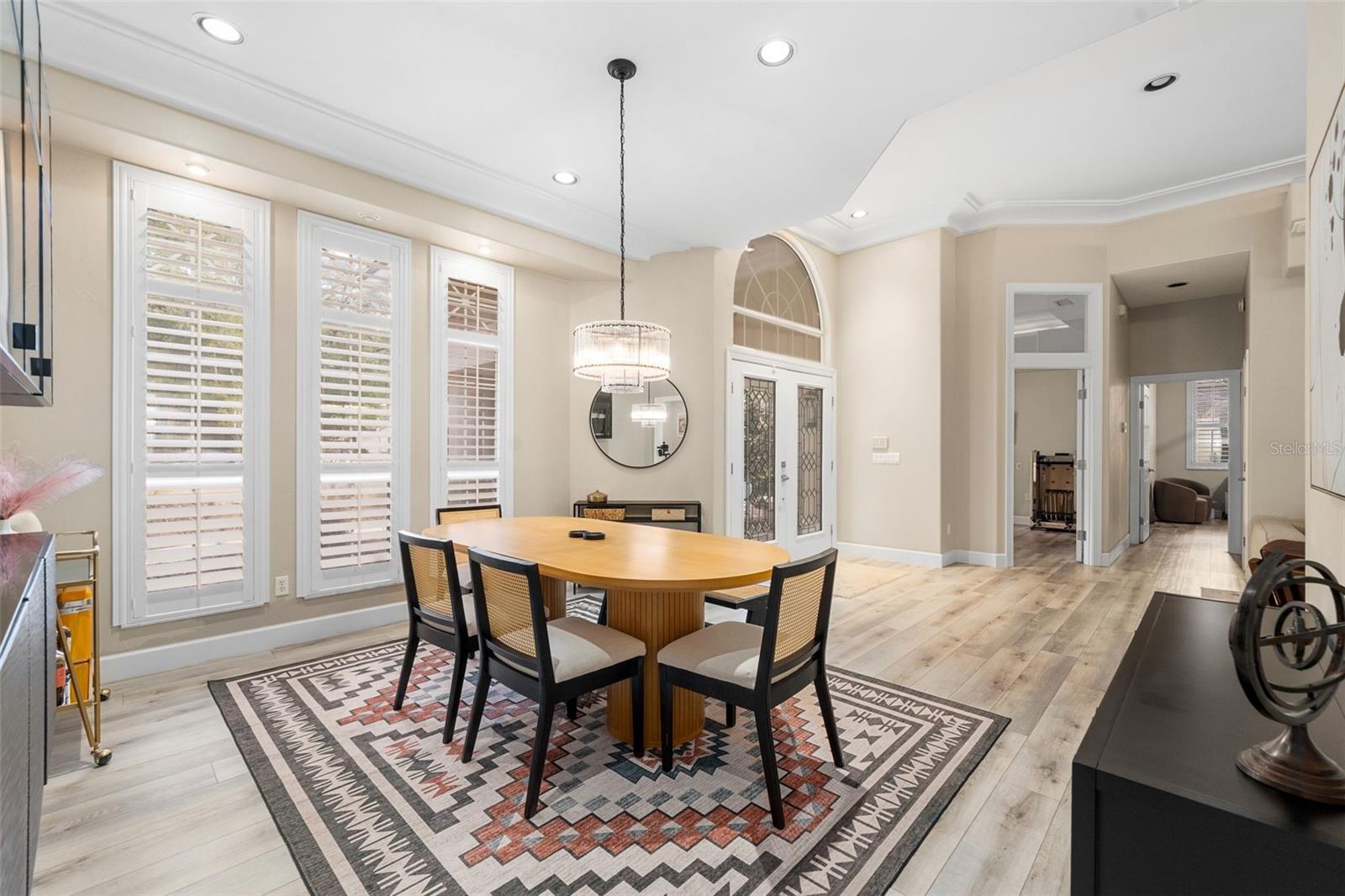 Listing photo id 8 for 8966 44th Lane