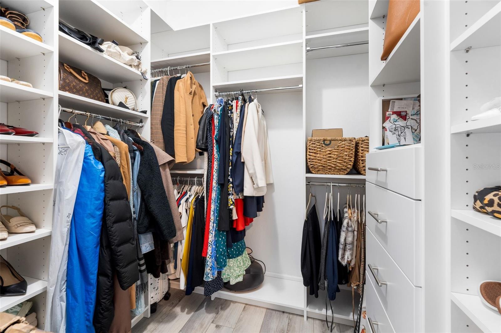 Listing photo id 26 for 8966 44th Lane