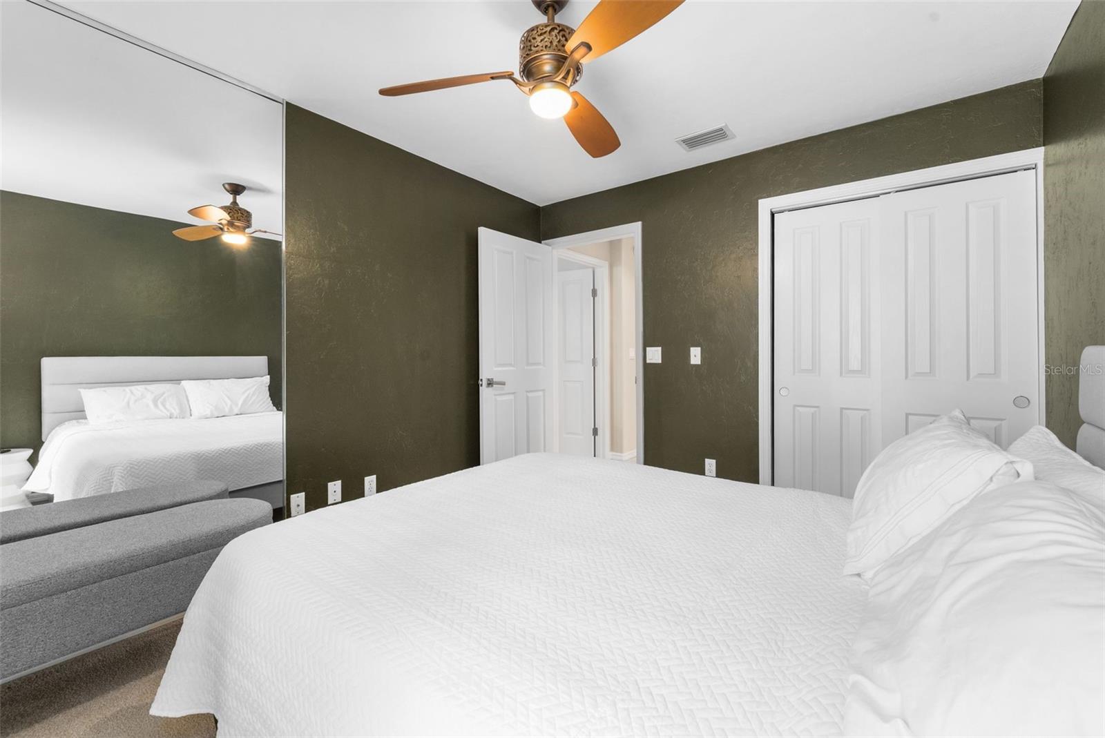 Listing photo id 33 for 8966 44th Lane