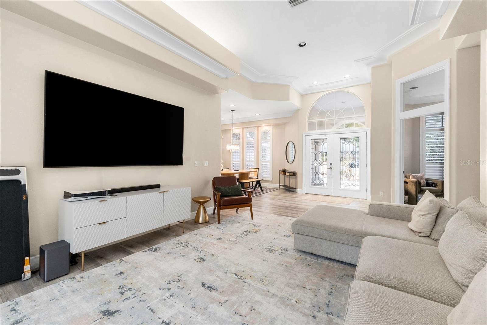 Listing photo id 7 for 8966 44th Lane