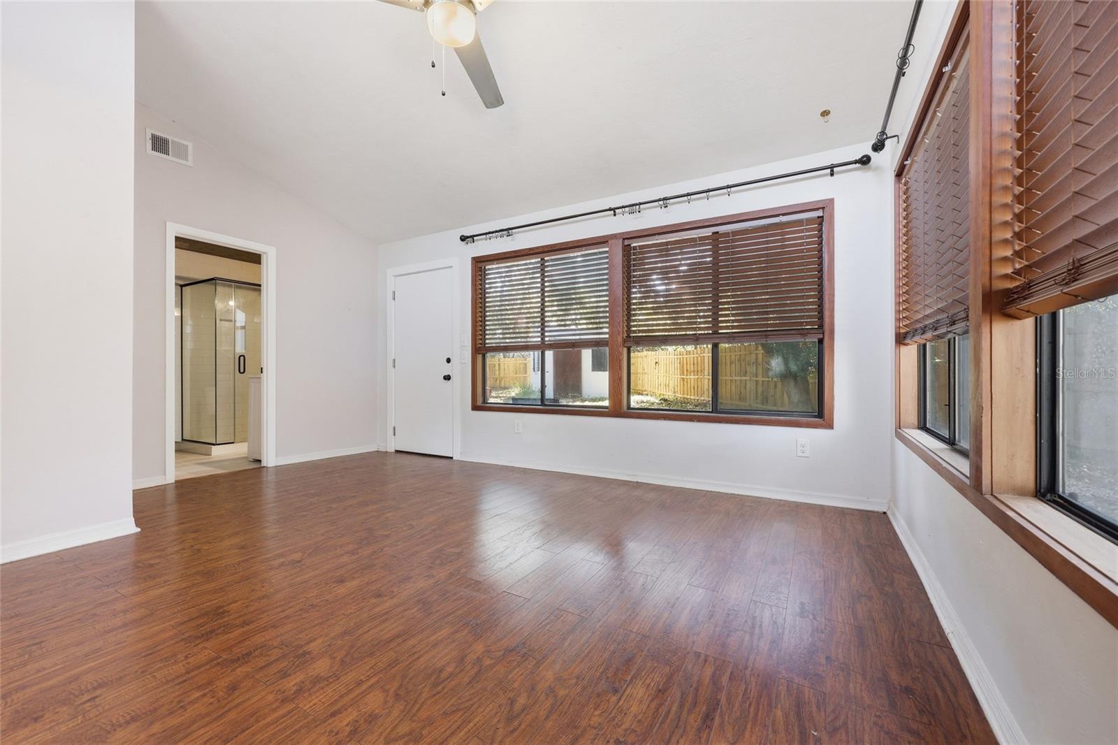 Image 13 of 26 For 431 32 Avenue