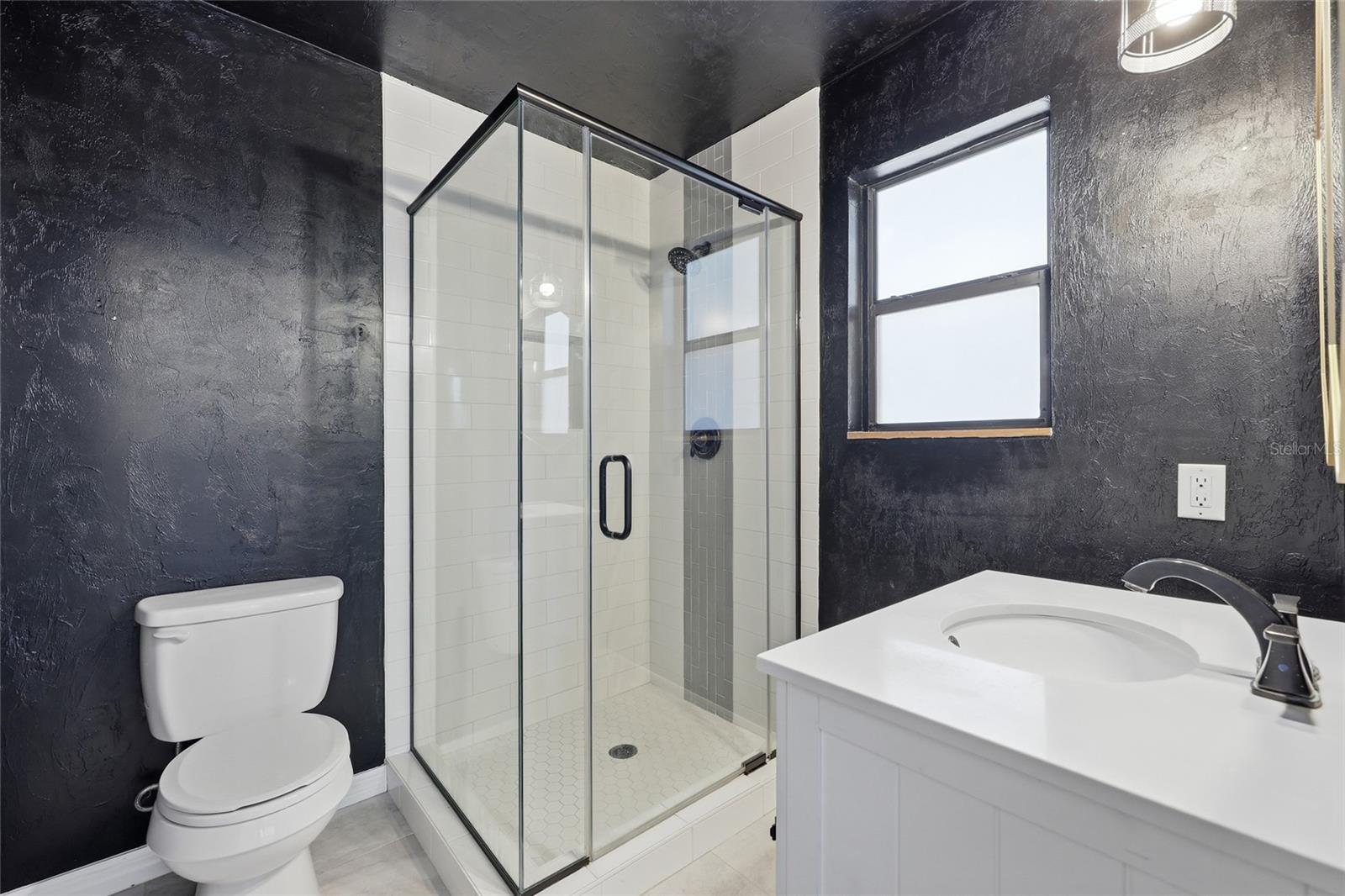 Image 15 of 26 For 431 32 Avenue