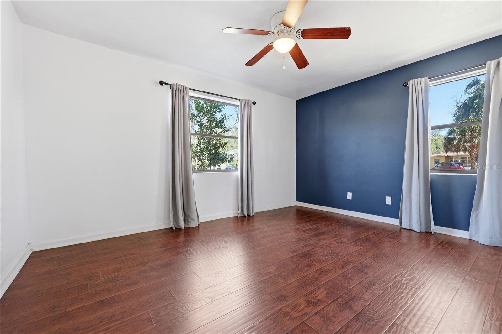 Image 19 of 26 For 431 32 Avenue