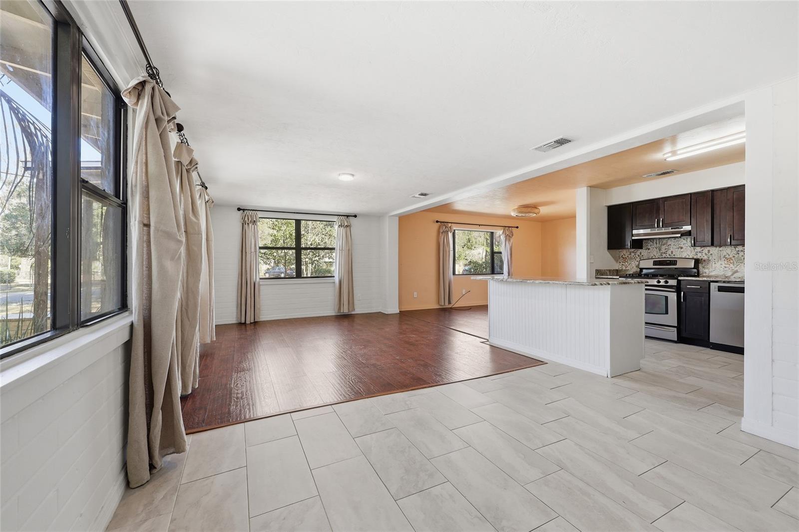 Image 7 of 26 For 431 32 Avenue