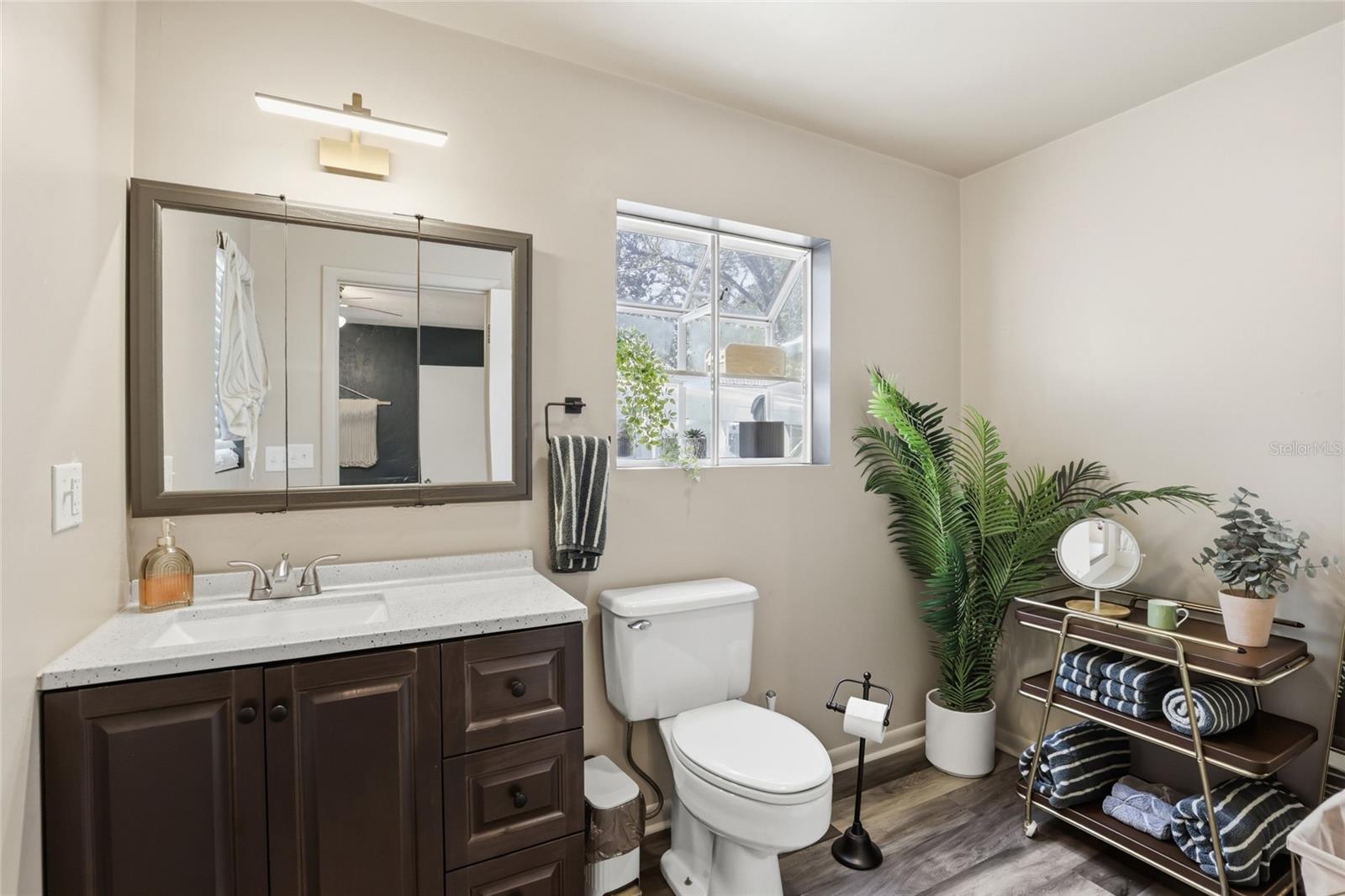 Image 26 of 54 For 600 35th Street