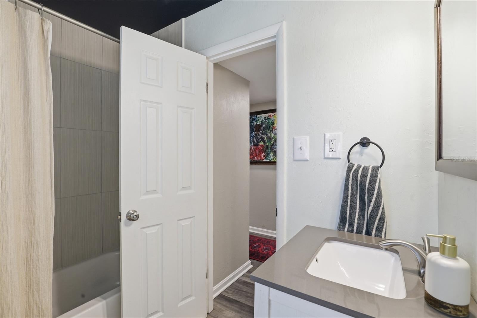 Image 29 of 54 For 600 35th Street