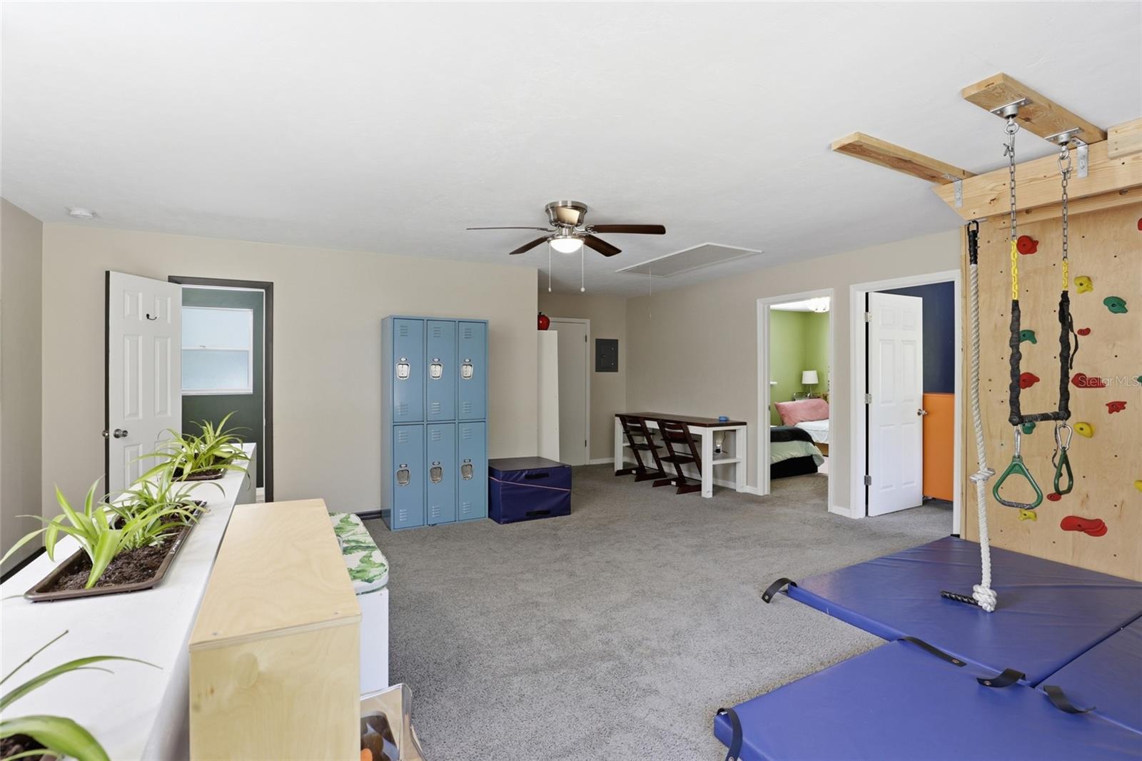 Image 31 of 54 For 600 35th Street