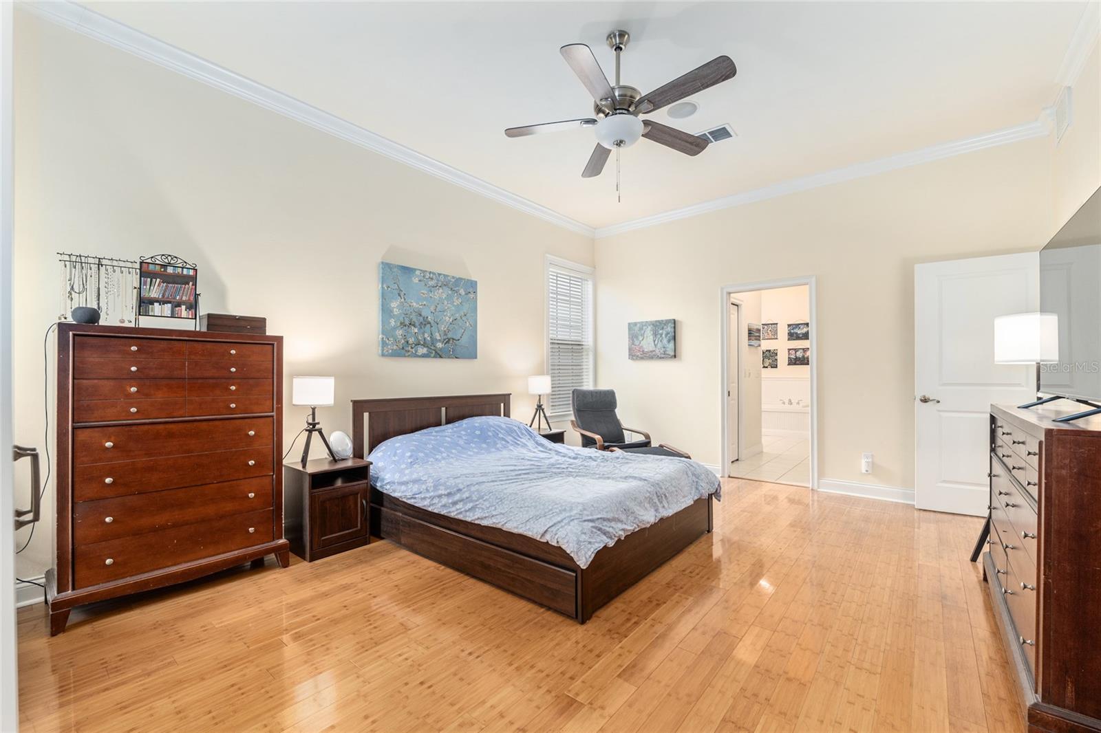 Image 19 of 51 For 5034 11th Place