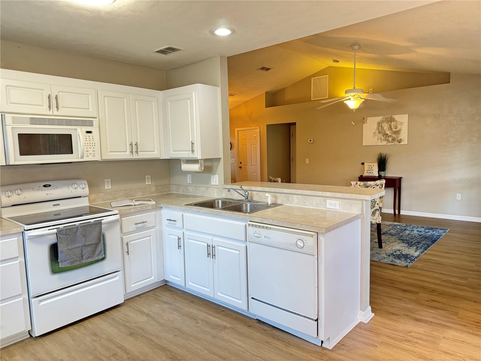 Image 5 of 16 For 25322 10th Avenue