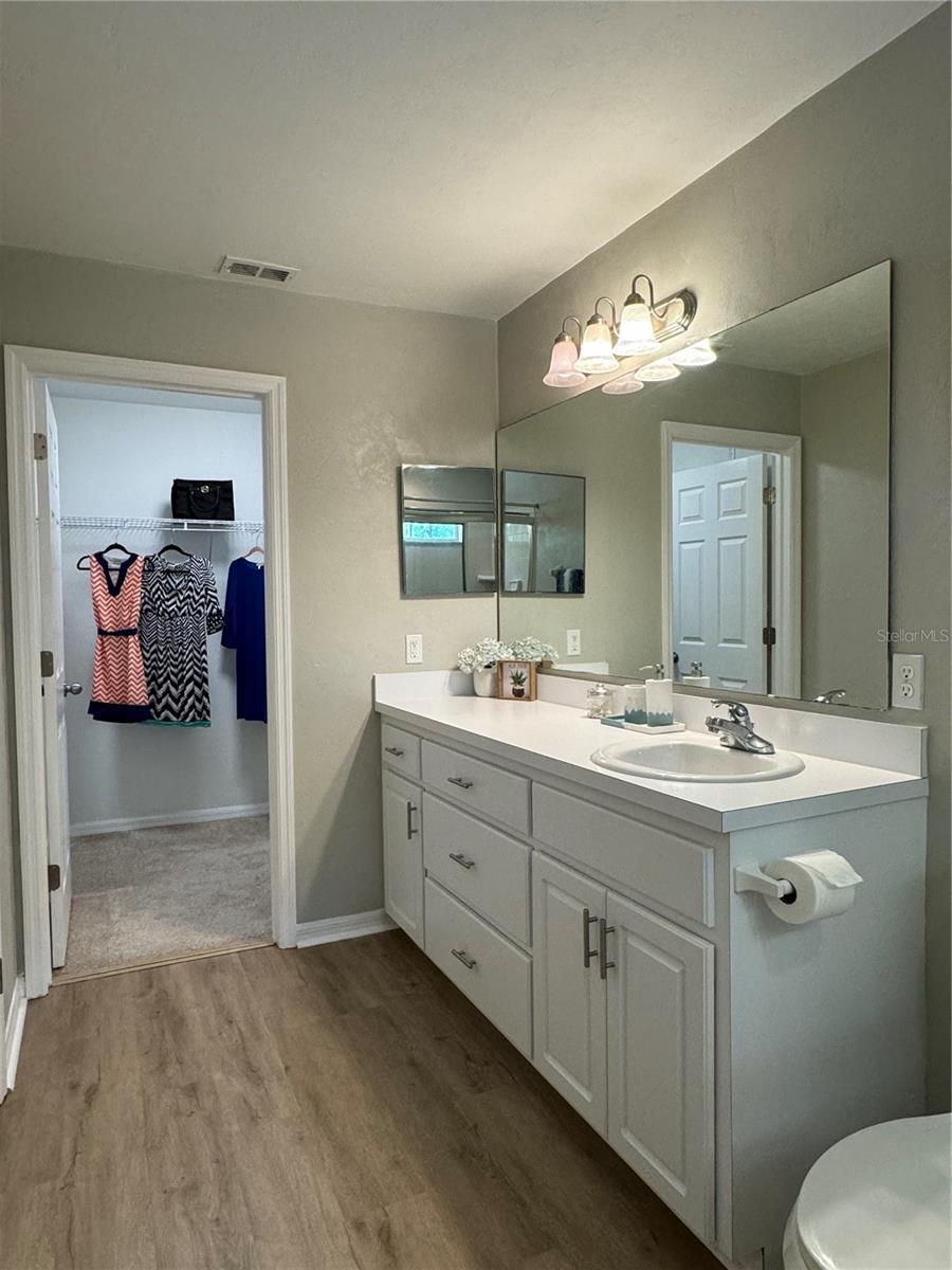 Image 8 of 16 For 25322 10th Avenue