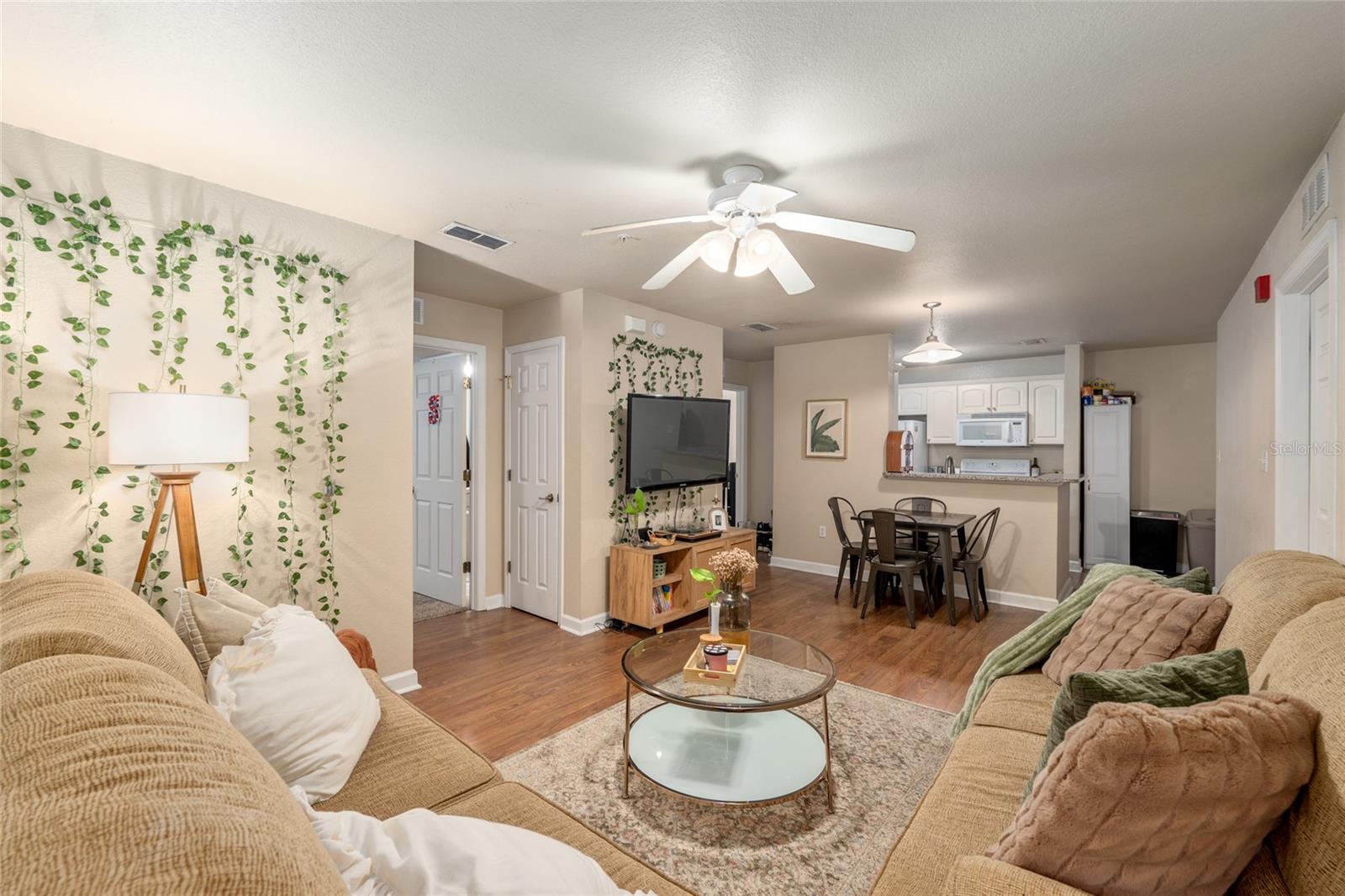 Image 10 of 37 For 835 9th Street 103