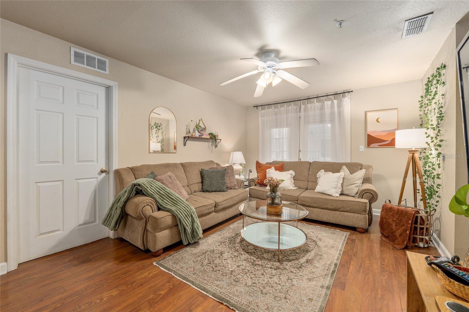 Image 11 of 37 For 835 9th Street 103