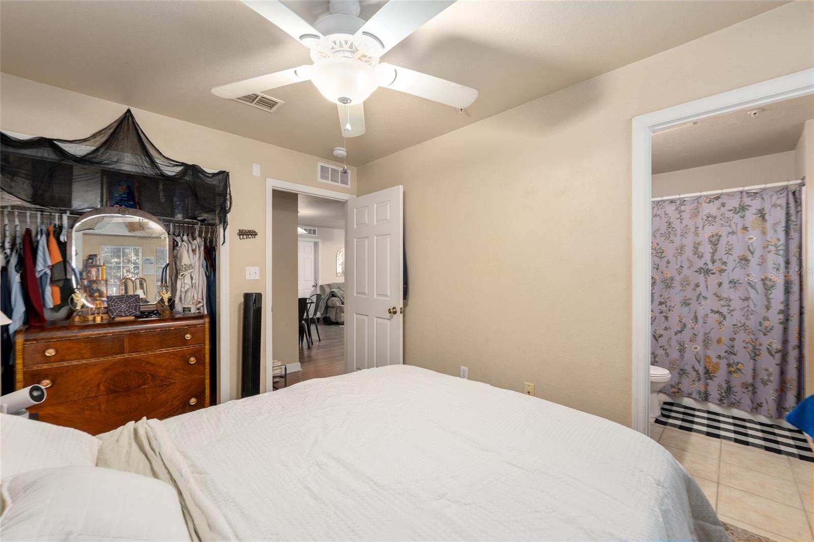 Image 26 of 37 For 835 9th Street 103