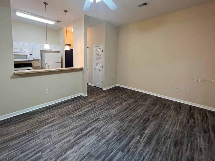 Image 6 of 15 For 4014 26th Drive 27