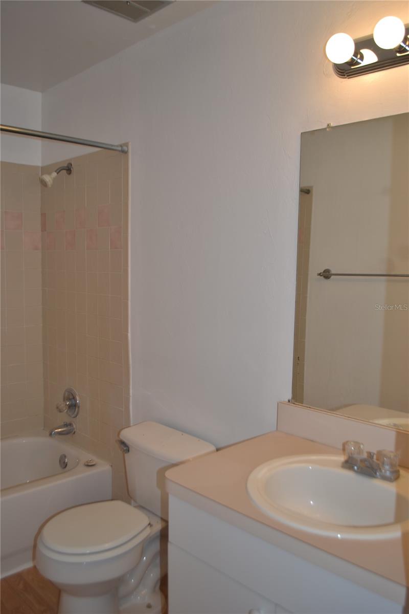 Image 5 of 11 For 13713 150th Place