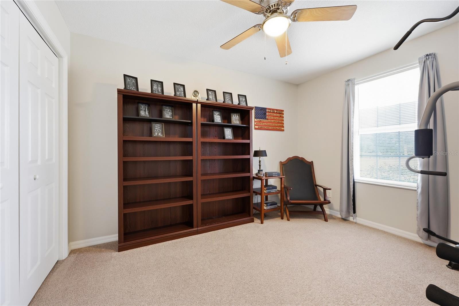 Image 18 of 26 For 276 Holly Glen