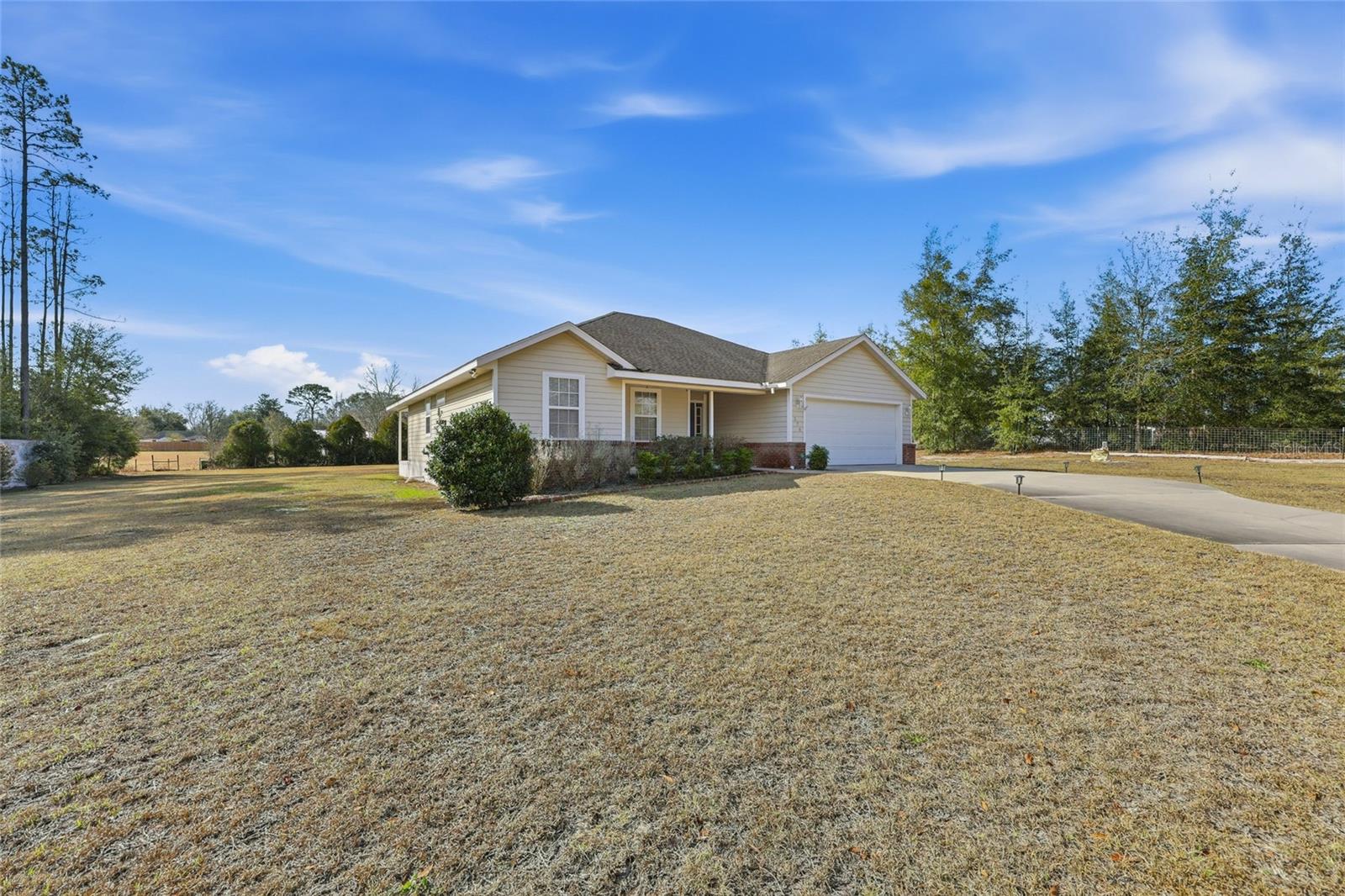 Image 2 of 26 For 276 Holly Glen