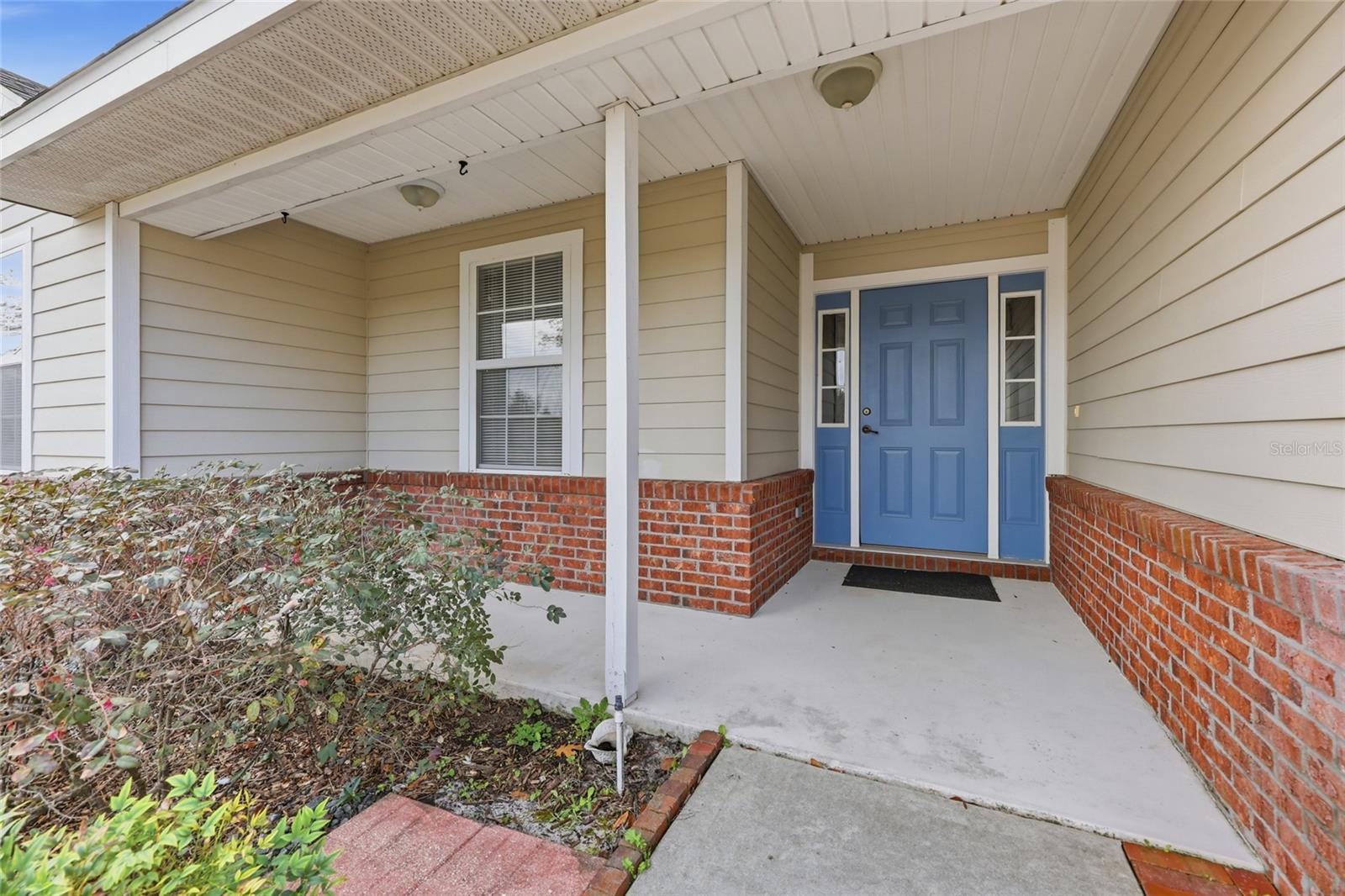 Image 4 of 26 For 276 Holly Glen