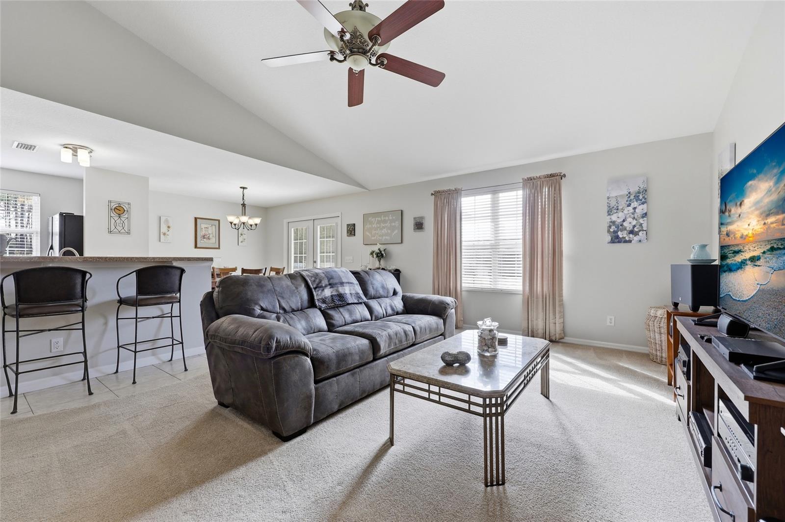 Image 7 of 26 For 276 Holly Glen