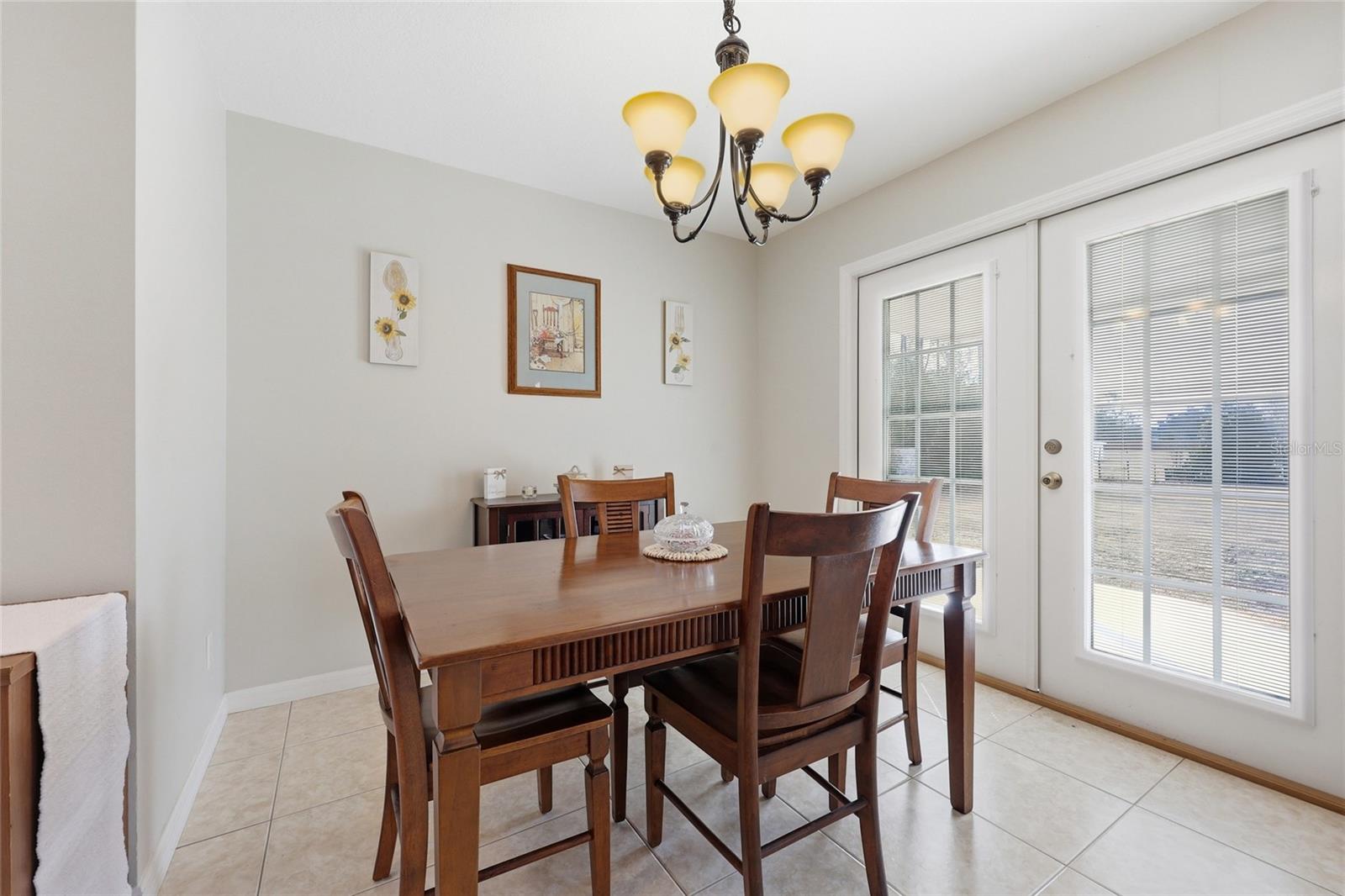 Image 9 of 26 For 276 Holly Glen