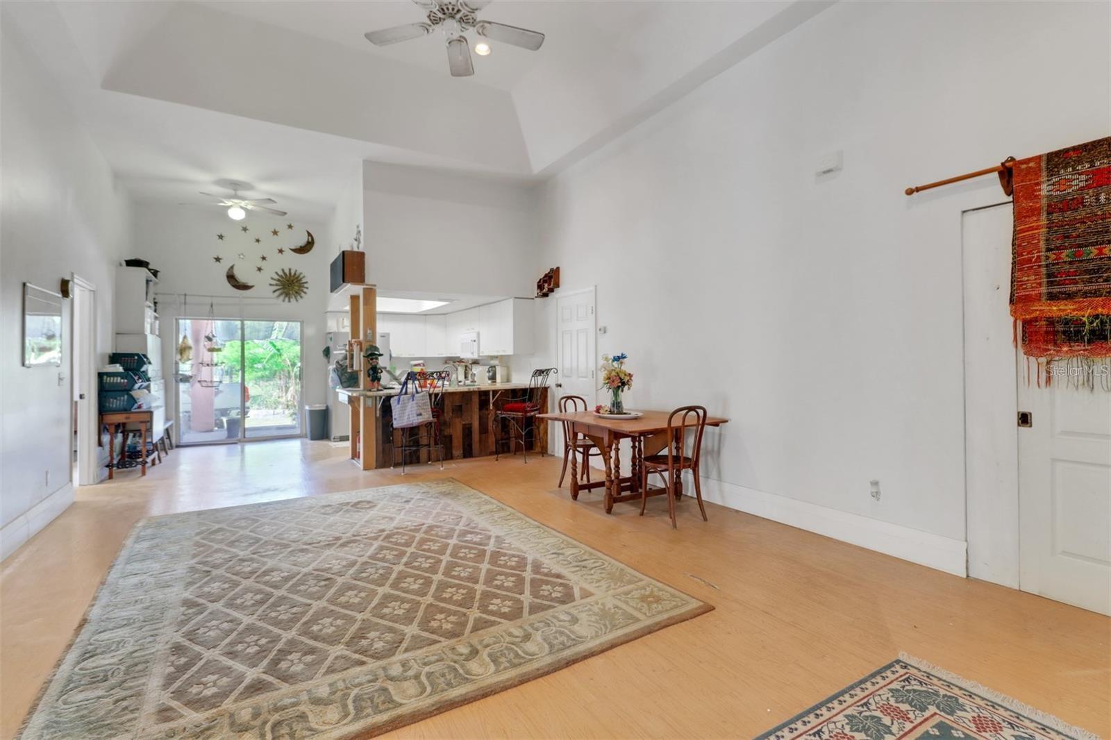 Image 11 of 39 For 1000 Rabbit Run Road