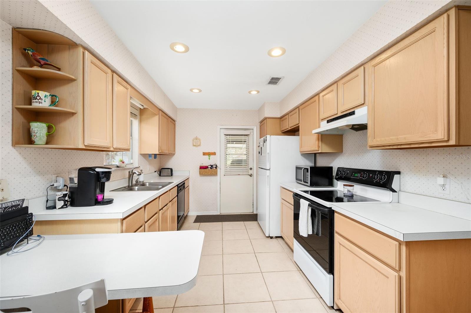 Image 11 of 29 For 8493 37th Terrace