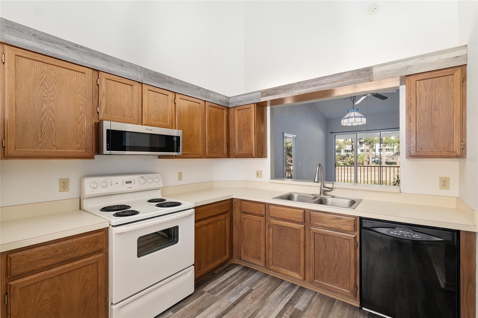 Image 27 of 63 For 3615 104th Drive 102