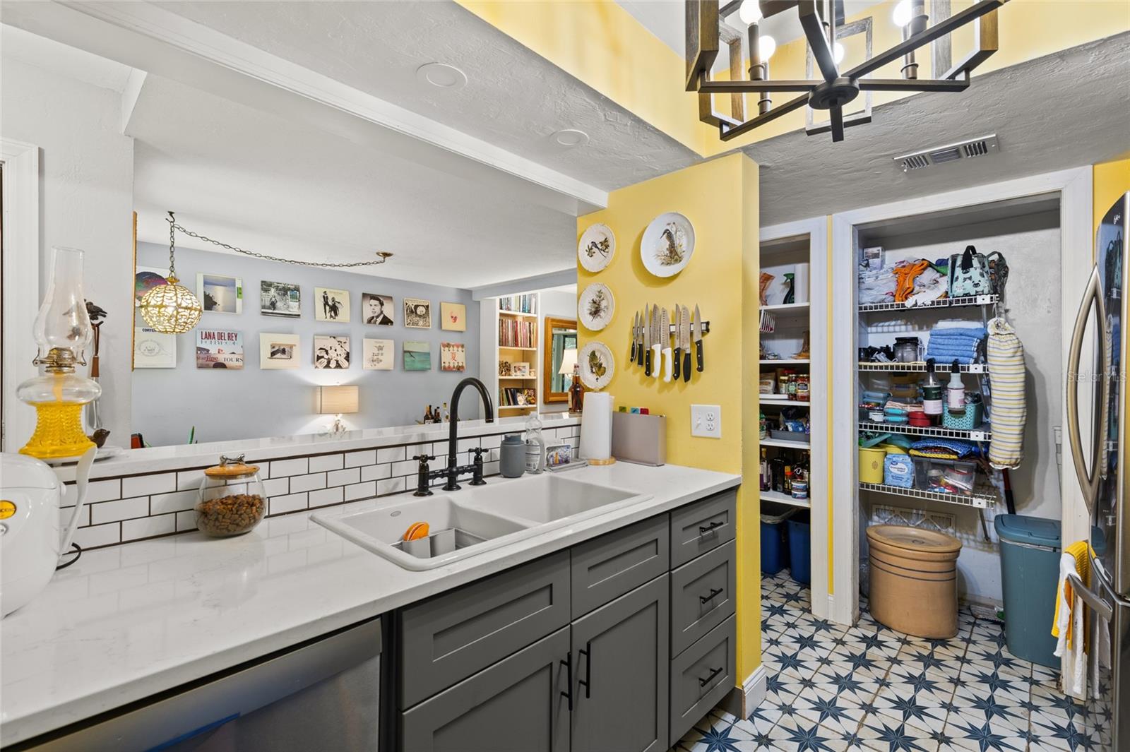 Image 11 of 29 For 900 62nd Boulevard H43