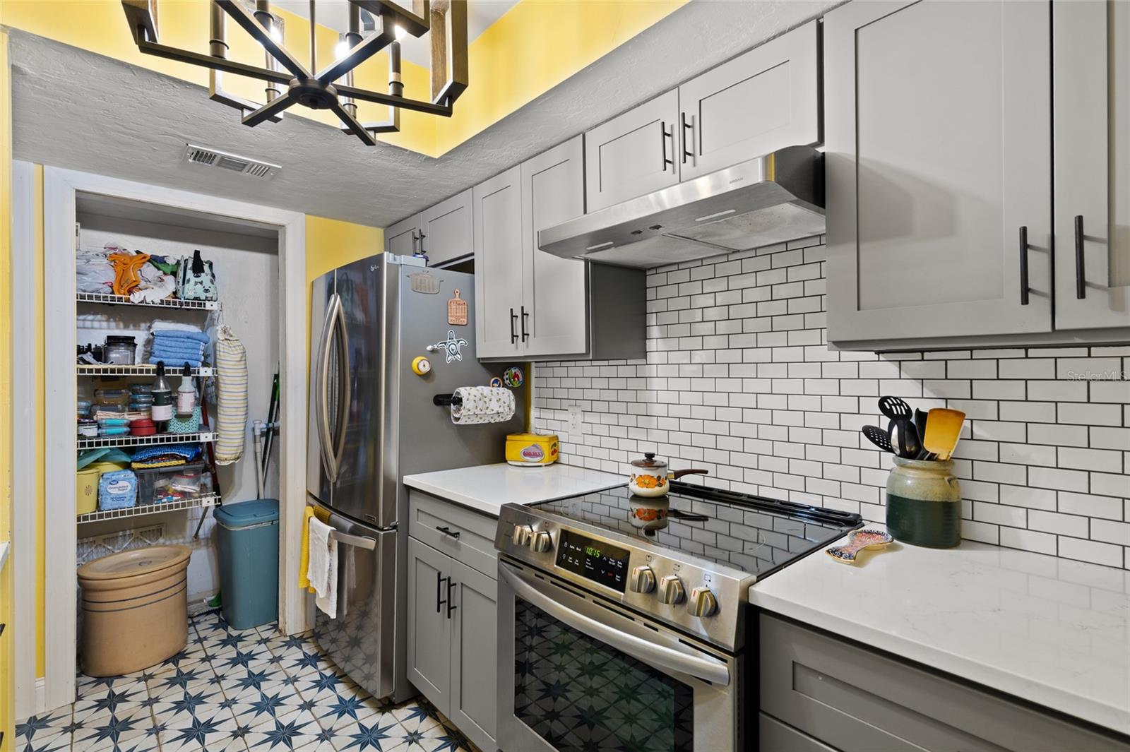 Image 12 of 29 For 900 62nd Boulevard H43