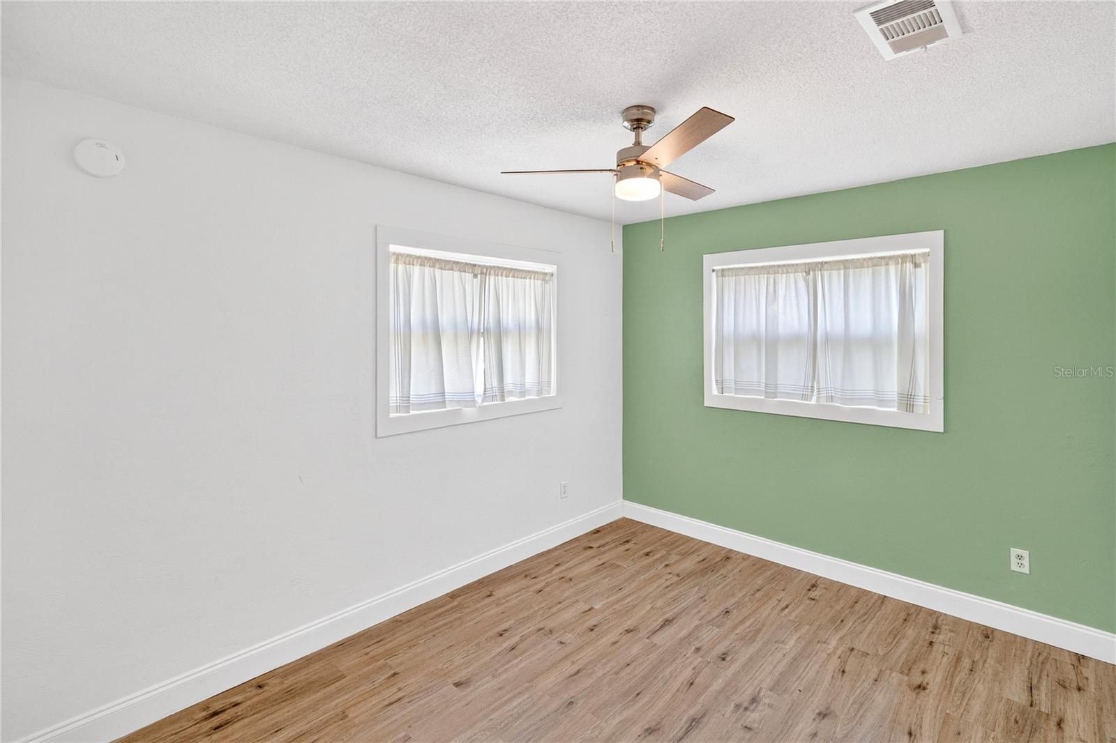 Image 19 of 27 For 3321 28th Place