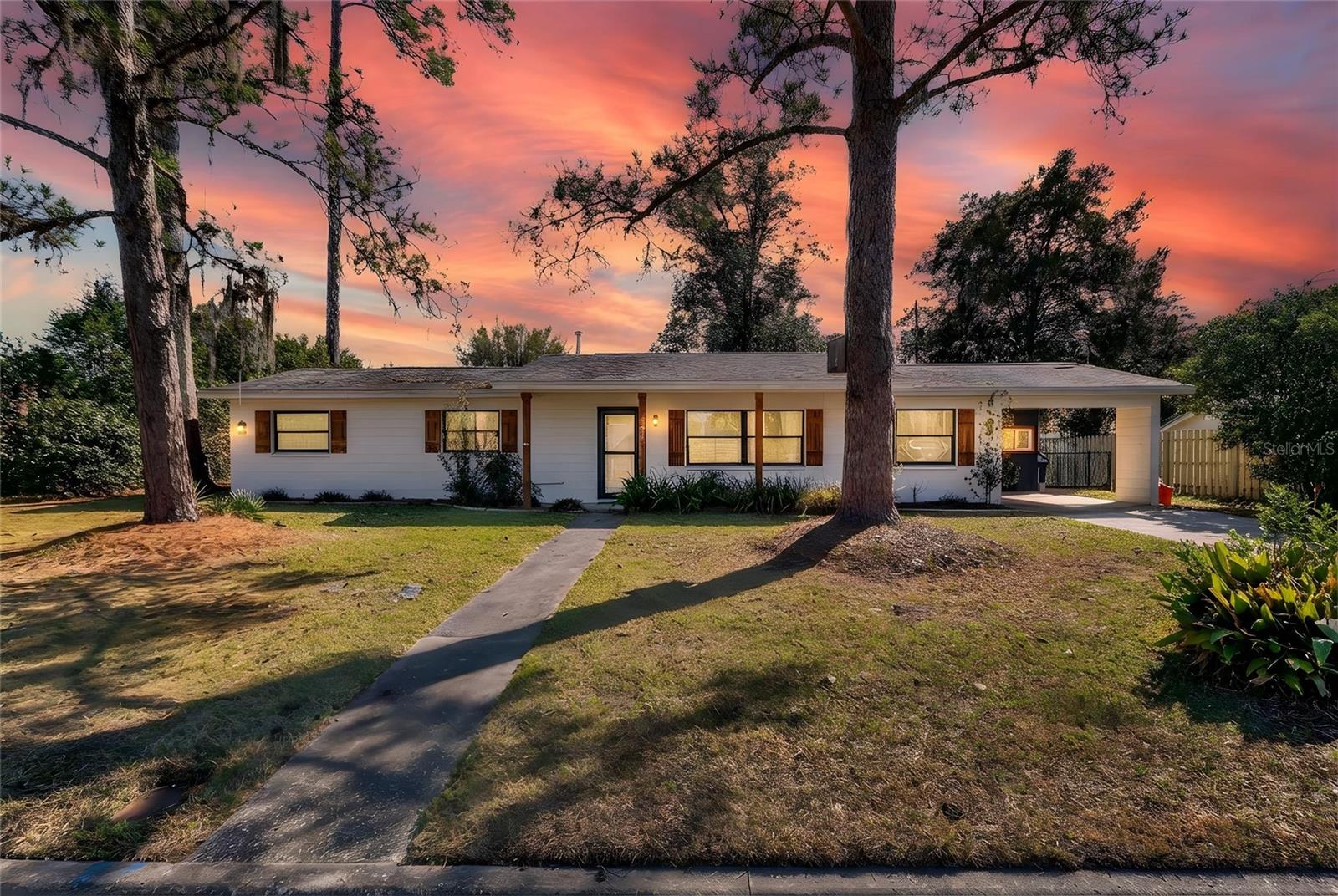 Image 3 of 27 For 3321 28th Place