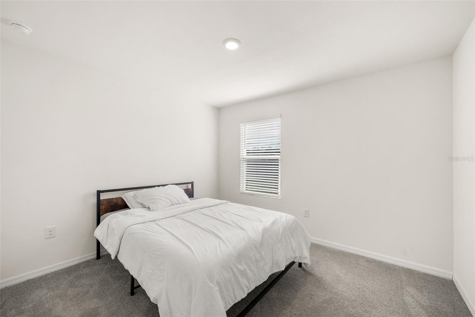 Image 12 of 22 For 17577 173rd Road