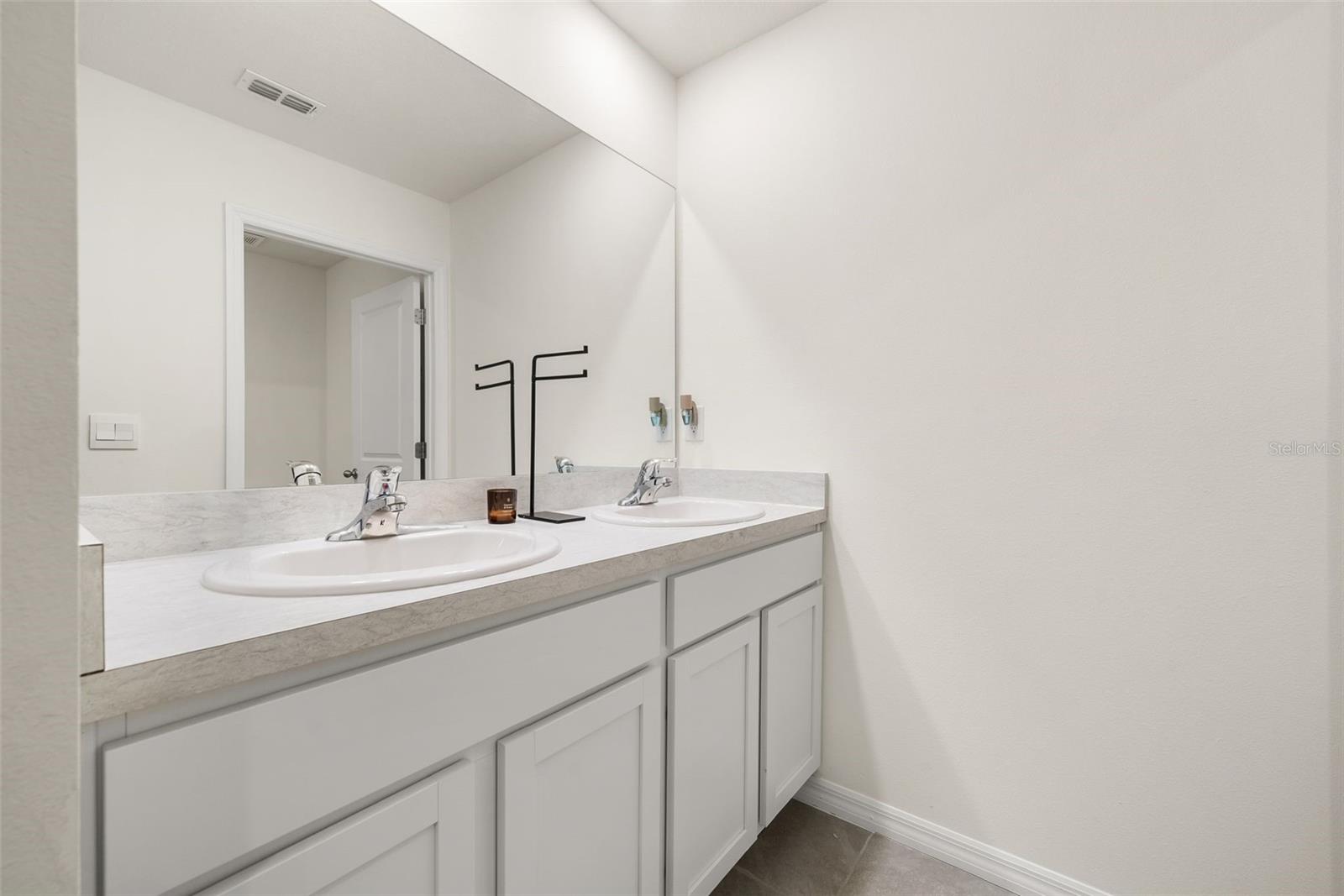 Image 22 of 22 For 17577 173rd Road