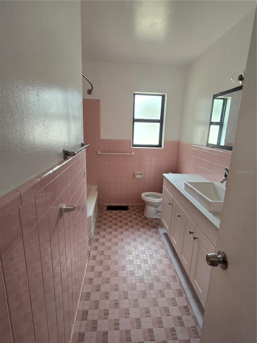 Image 12 of 19 For 1553 21st Avenue