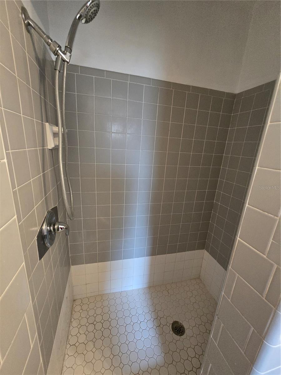 Image 17 of 19 For 1553 21st Avenue