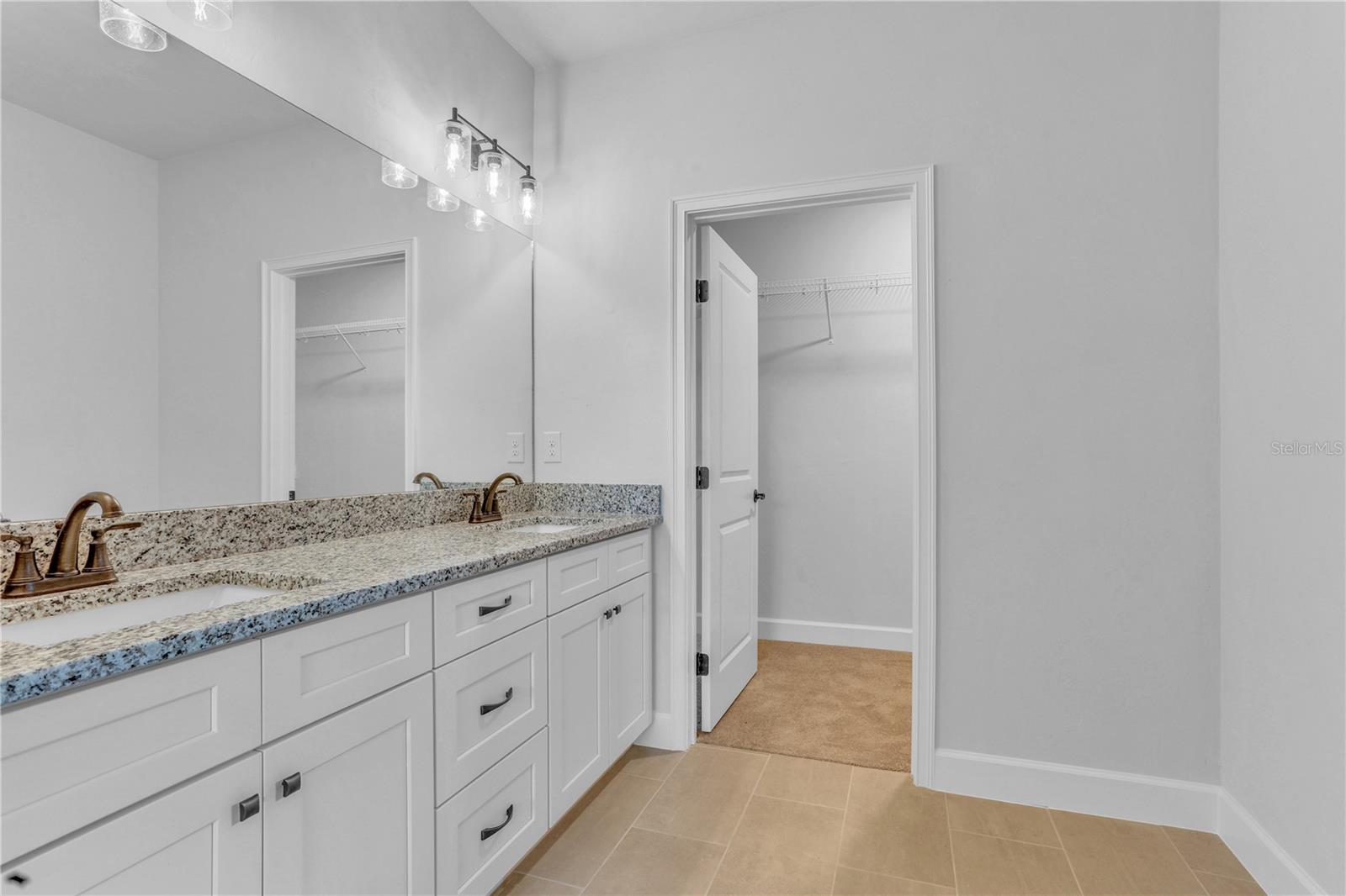 Image 11 of 17 For 12574 158th Street